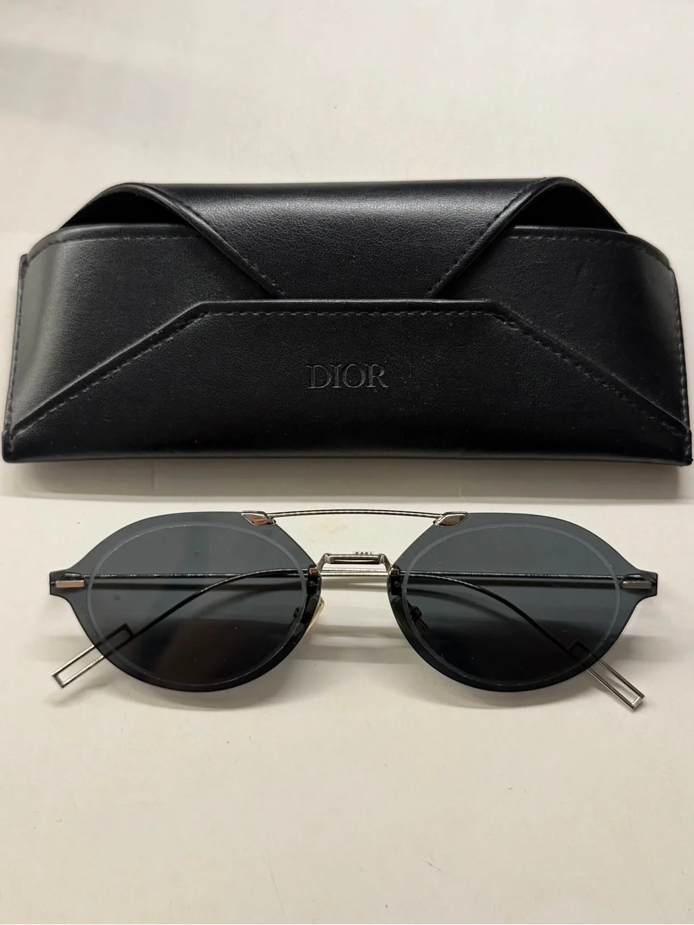 Dior Men’s Black Round Sunglasses with Silver Bridge